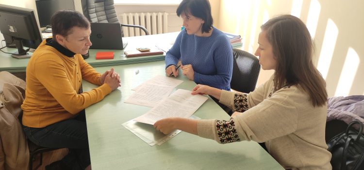 Зустріч гарантів освітньо-професійних програм Стахнюк Н.О. та Білоусової Т.П. із директором Кам’янець -Подільського ліцею √ 13 Охотою Інною Василівною