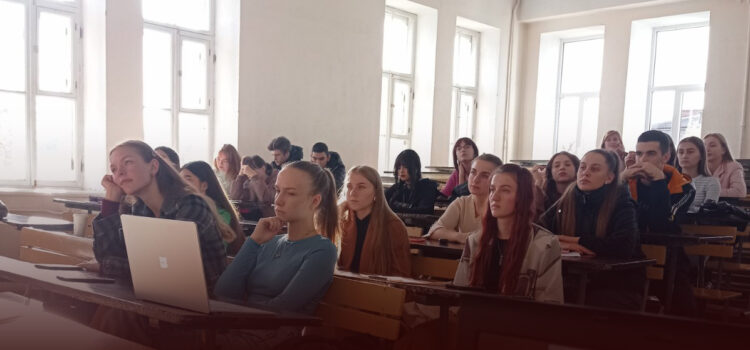 Сучасна риторика та спічрайтинг: цікавимось думкою здобувачів вищої освіти