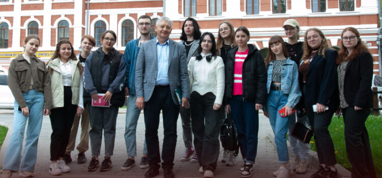 Академічна мобільність, об’єднання університетів і студентське життя: про це та багато іншого говорили на «Каві з ректором» Академічна мобільність, об’єднання університетів і студентське життя: про це та багато іншого говорили на «Каві з ректором»
