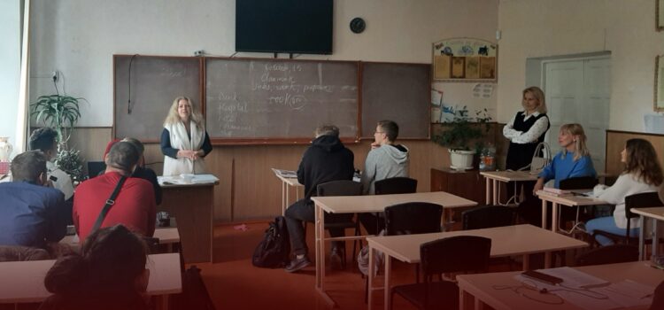 Тиждень активних зустічей з учнями ліцеїв м. Кам’янця-Подільського Тиждень активних зустічей з учнями ліцеїв м. Кам’янця-Подільського